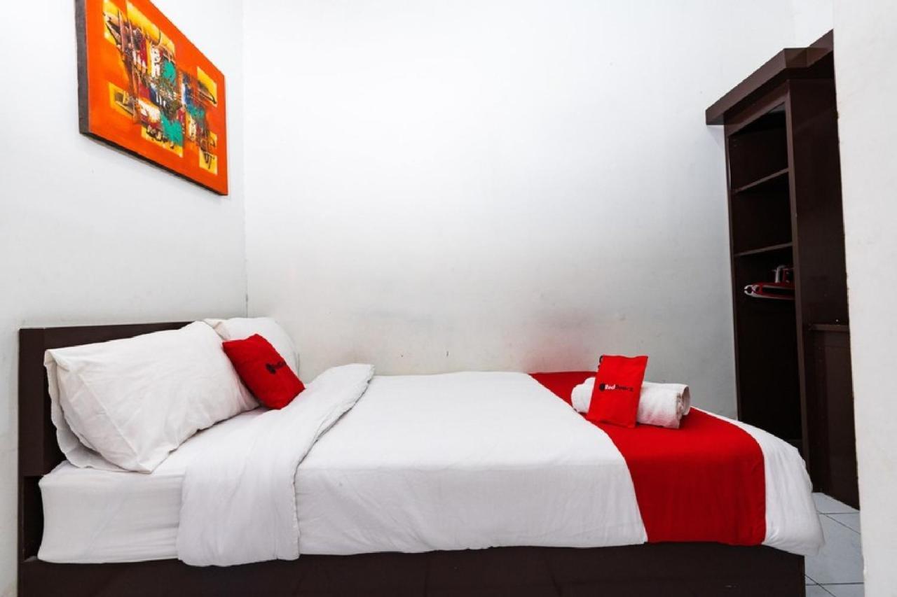 Reddoorz @ Hertasning Area 2 Makassar Exterior photo